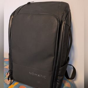 Nomatic 20L Water Resistant Laptop Travel Business Backpack Unisex - Black